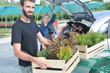 Espace Pépidrive Leaderplant pour le retrait des commandes de plantes à la pépinière